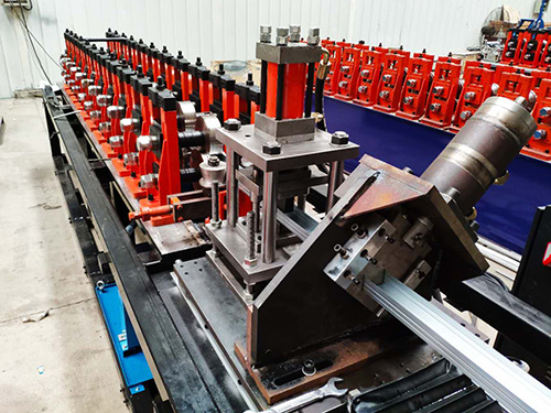 Drywall profile forming machine